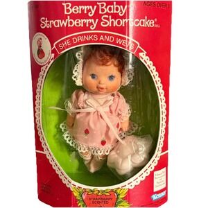 Vintage 1984 Kenner Berry Baby‎ STRAWBERRY SHORTCAKE Doll 80s NIB Drinks Wets